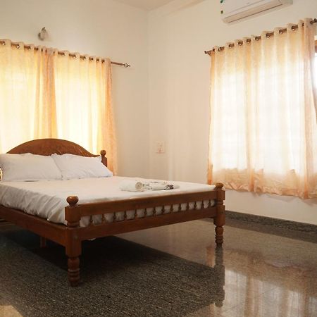 Joby Homestay Kadamakudy Kochi Ngoại thất bức ảnh